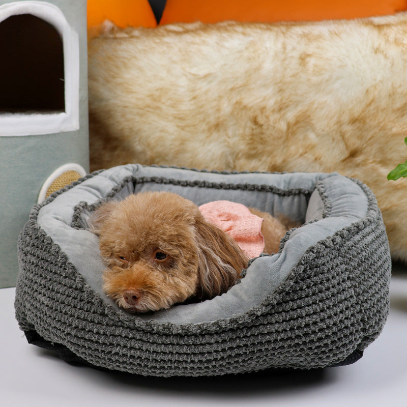 Cama de plumas para perros.
